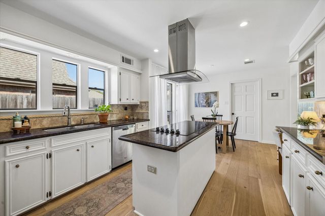 2107 Ashgrove Drive, Houston, TX 77077