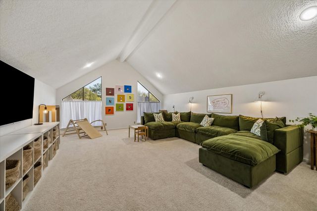 2107 Ashgrove Drive, Houston, TX 77077