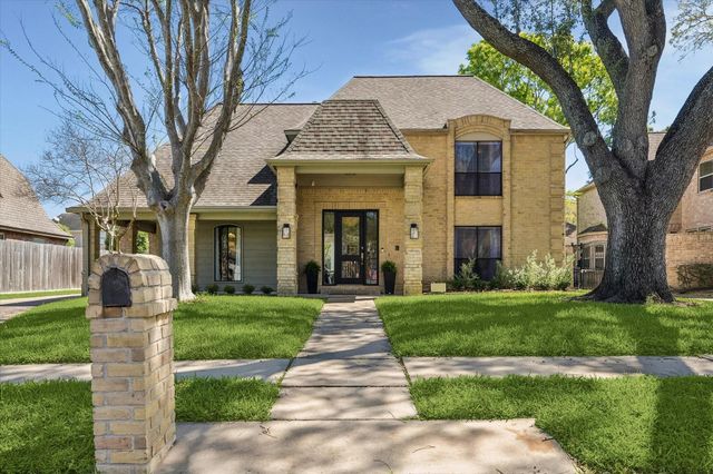 2107 Ashgrove Drive, Houston, TX 77077