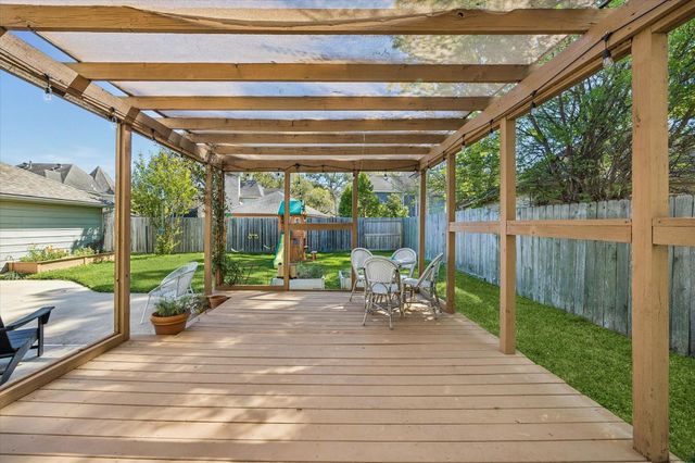 2107 Ashgrove Drive, Houston, TX 77077