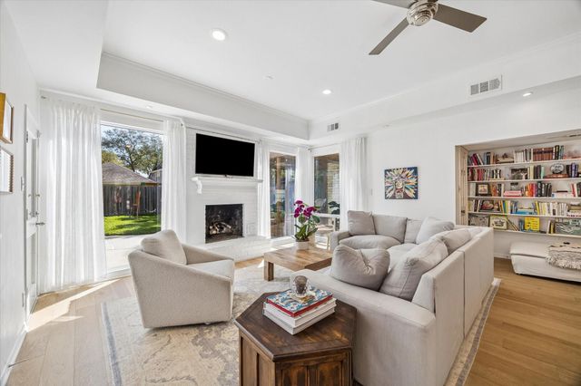 2107 Ashgrove Drive, Houston, TX 77077