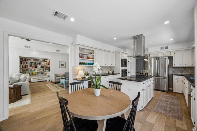 2107 Ashgrove Drive, Houston, TX 77077