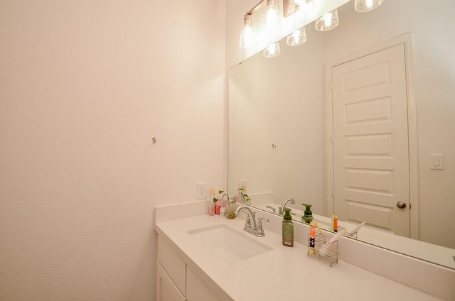 1413 Swayze Street, Magnolia, TX 77354