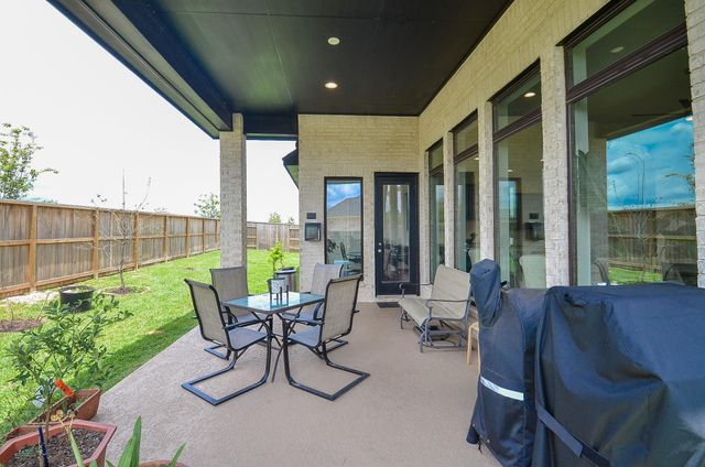 1413 Swayze Street, Magnolia, TX 77354