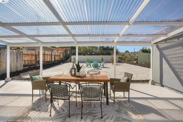 939 Bradley Dr, Daly City, CA 94015