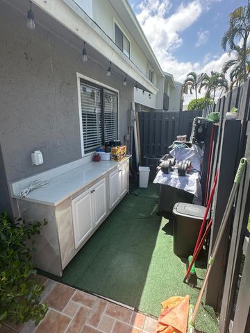 3801 INLET Circle, Greenacres, FL 33463