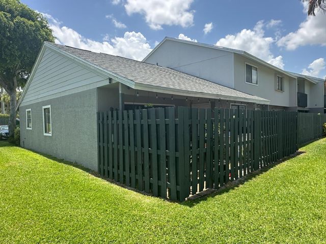 3801 INLET Circle, Greenacres, FL 33463