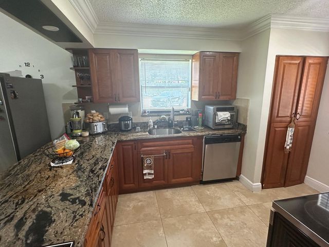3801 INLET Circle, Greenacres, FL 33463