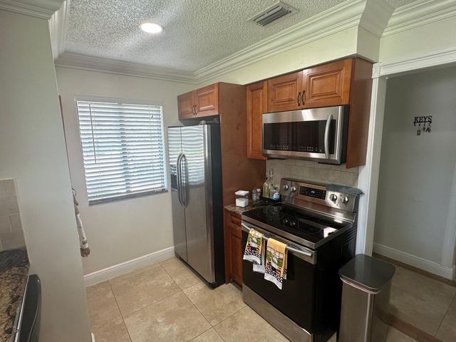 3801 INLET Circle, Greenacres, FL 33463