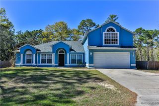 10 Greentree Street, Homosassa, FL 34446