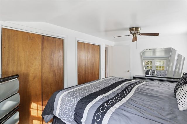 160 Wood Rd, Greece, NY 14626