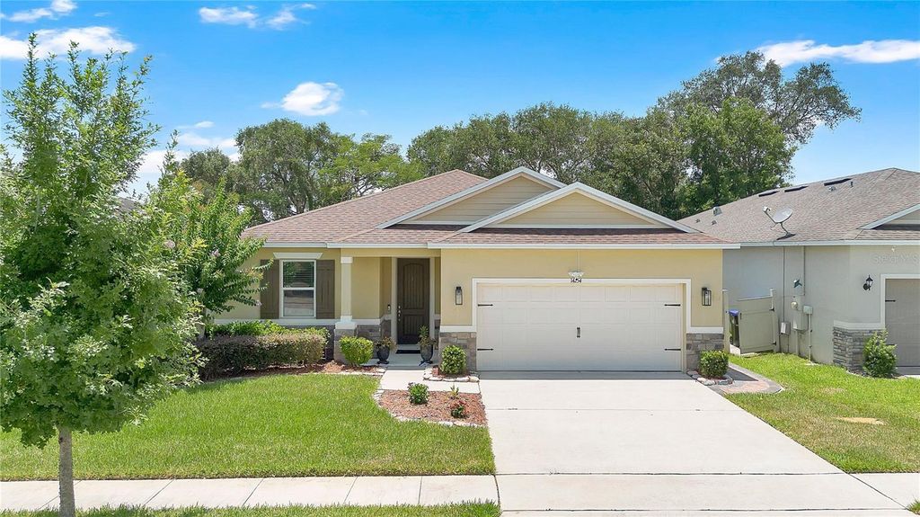 Image 31 of property listing at 14254 SERANOA DRIVE, Orlando, FL 32824