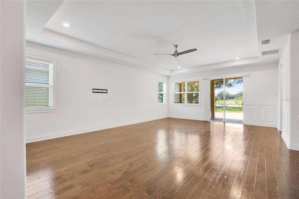 Image 5 of property listing at 14254 SERANOA DRIVE, Orlando, FL 32824