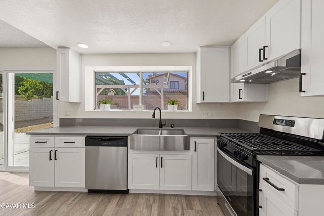 4554 Moonraker Road, Palmdale, CA 93552