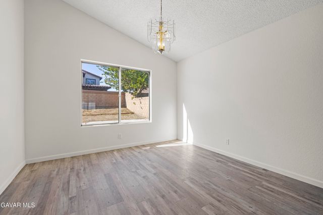 4554 Moonraker Road, Palmdale, CA 93552