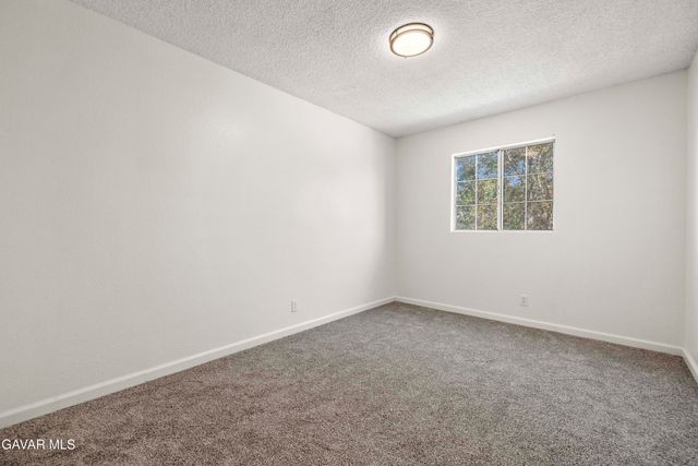 4554 Moonraker Road, Palmdale, CA 93552