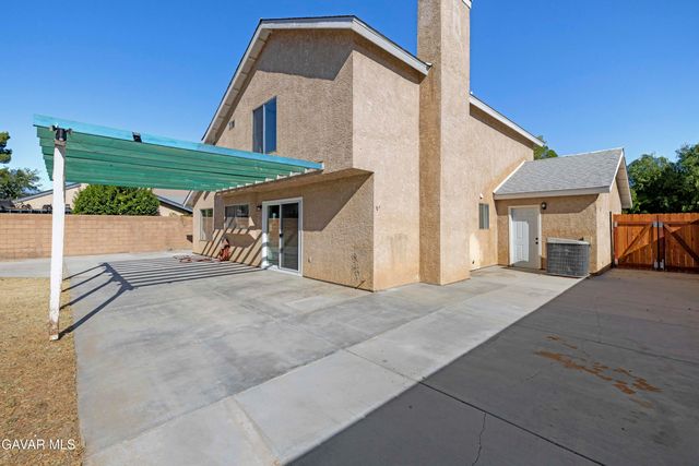 4554 Moonraker Road, Palmdale, CA 93552