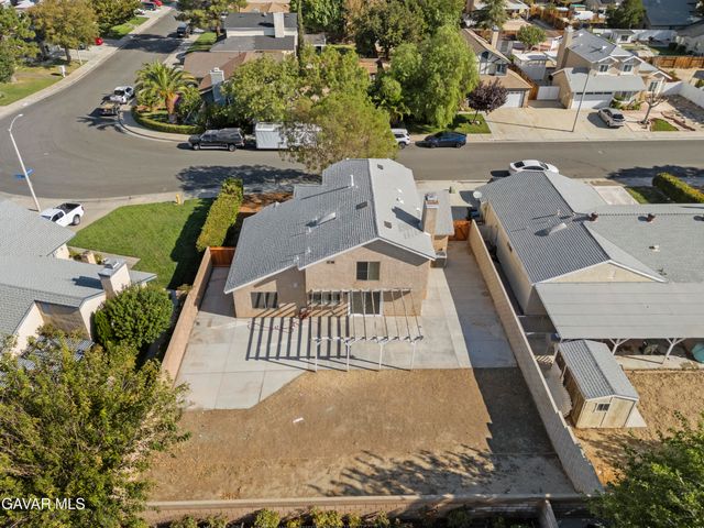 4554 Moonraker Road, Palmdale, CA 93552