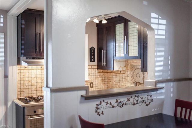 138 Robinson RD, Hampton, VA 23661