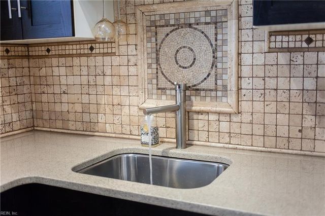 138 Robinson RD, Hampton, VA 23661