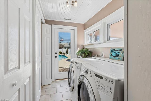 138 Robinson RD, Hampton, VA 23661