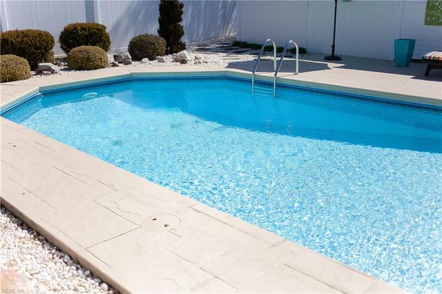 138 Robinson RD, Hampton, VA 23661