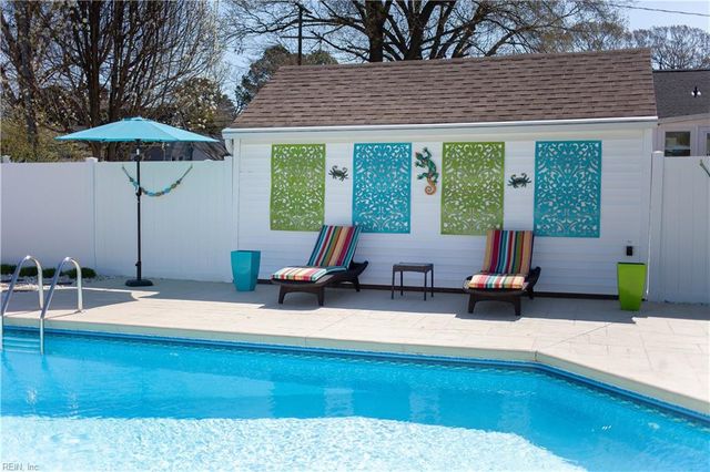 138 Robinson RD, Hampton, VA 23661