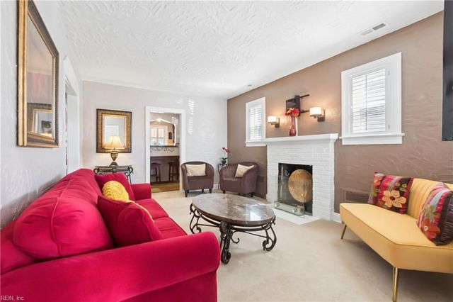 138 Robinson RD, Hampton, VA 23661