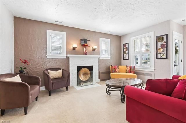 138 Robinson RD, Hampton, VA 23661