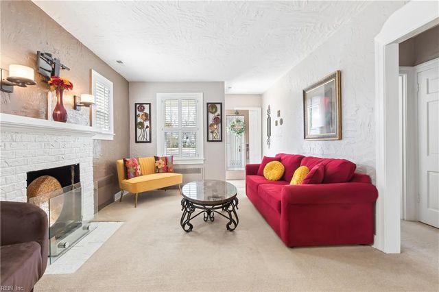 138 Robinson RD, Hampton, VA 23661