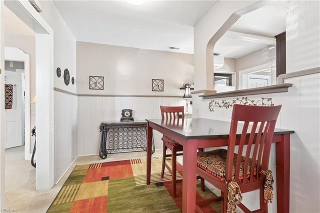 138 Robinson RD, Hampton, VA 23661