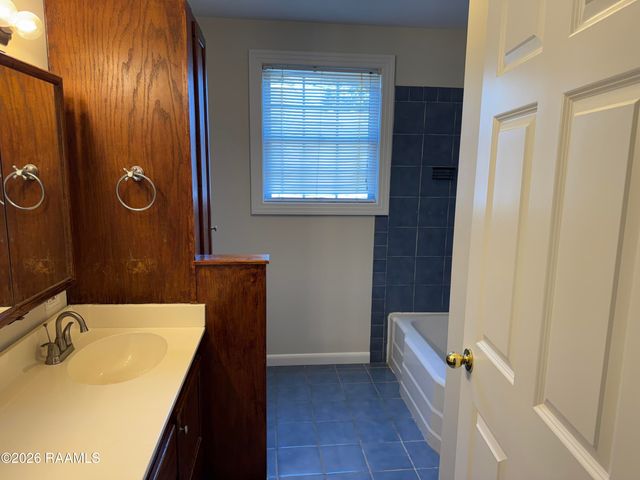 118 W Lawrence Street, New Iberia, LA 70563