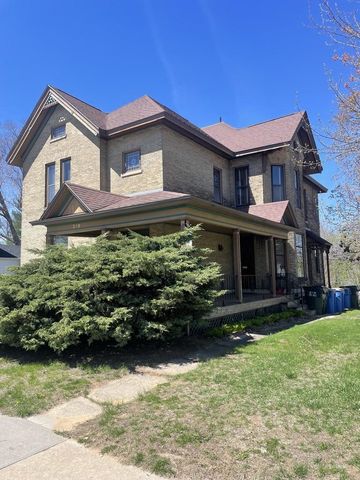 219 E Conant Street, Portage, WI 53901