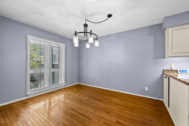 1189 Glenpointe Court, Bloomfield Hills, MI 48304