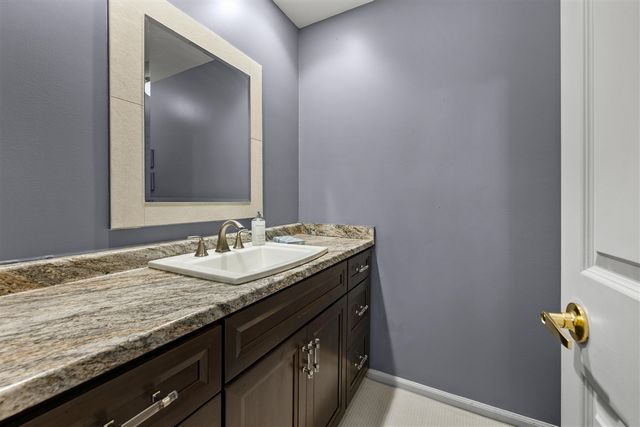 1189 Glenpointe Court, Bloomfield Hills, MI 48304