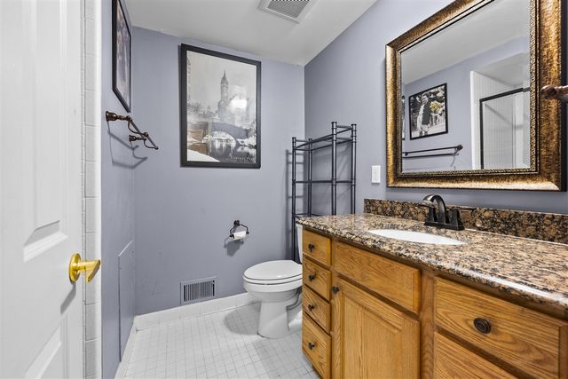 1189 Glenpointe Court, Bloomfield Hills, MI 48304