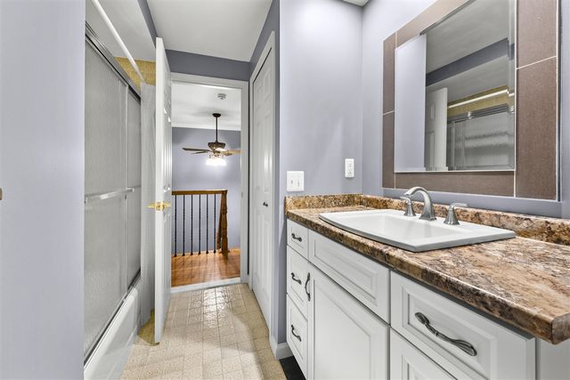 1189 Glenpointe Court, Bloomfield Hills, MI 48304
