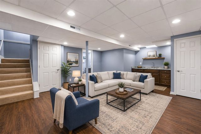 1189 Glenpointe Court, Bloomfield Hills, MI 48304
