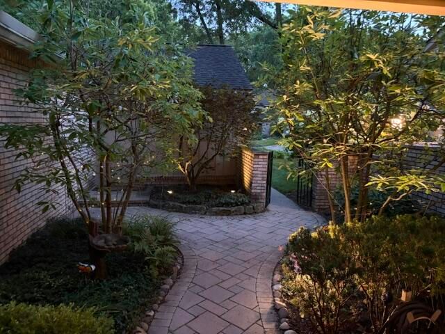 1189 Glenpointe Court, Bloomfield Hills, MI 48304