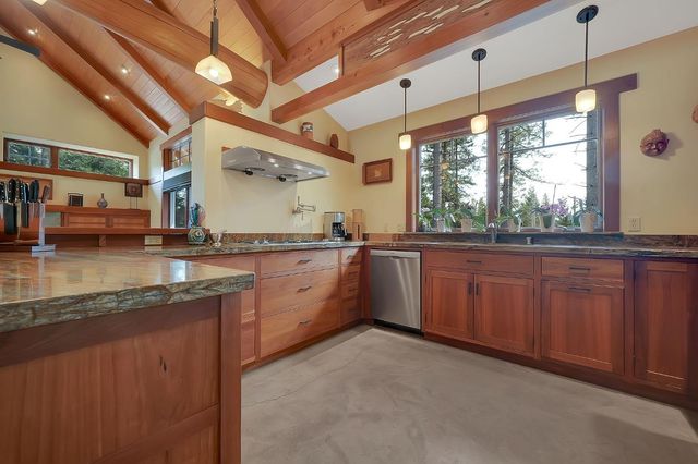 25521 Wildflower Dr, Volcano, CA 95689