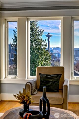 1238 3rd Avenue N, Seattle, WA 98109