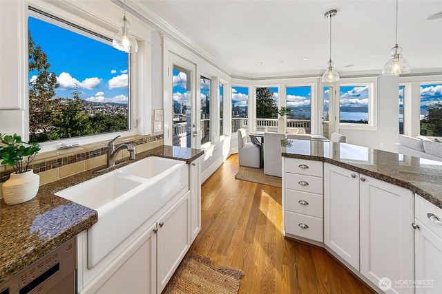 1238 3rd Avenue N, Seattle, WA 98109