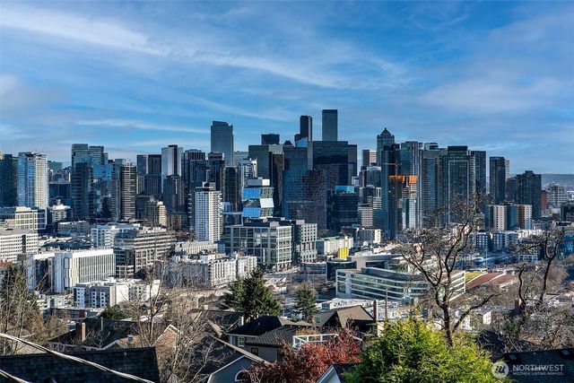 1238 3rd Avenue N, Seattle, WA 98109