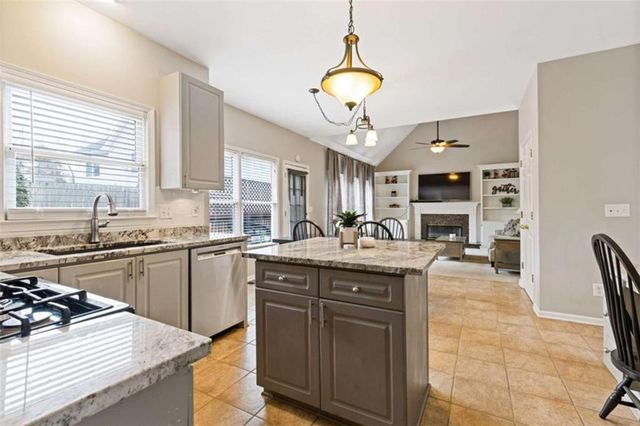 2120 Blackhawk Trail, Lawrenceville, GA 30043