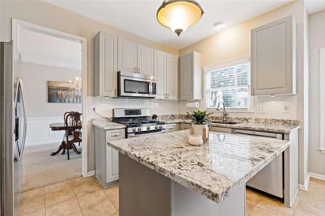 2120 Blackhawk Trail, Lawrenceville, GA 30043