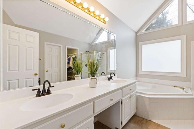 2120 Blackhawk Trail, Lawrenceville, GA 30043