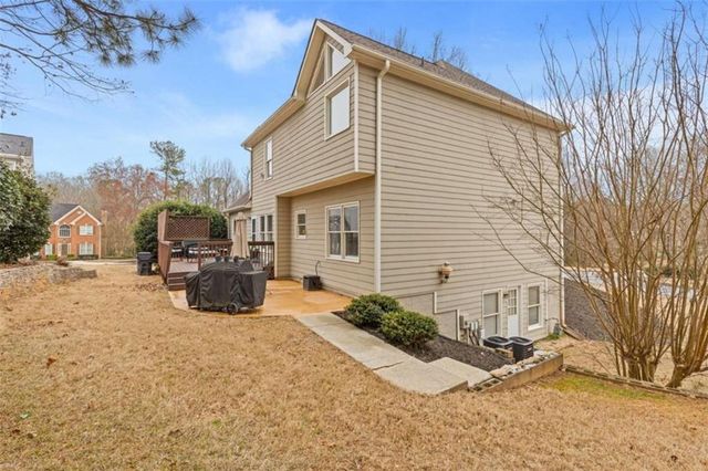 2120 Blackhawk Trail, Lawrenceville, GA 30043