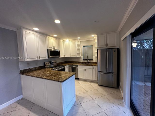 7671 W Courtyard Run W, Boca Raton, FL 33433