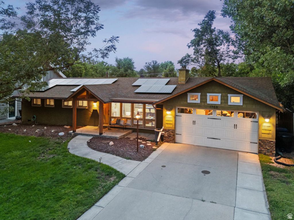 1709 E MEADOWMOOR RD, Holladay, UT 84117 — photo 2