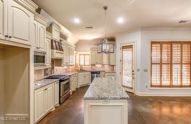 128 Amethyst Lane, Brandon, MS 39047